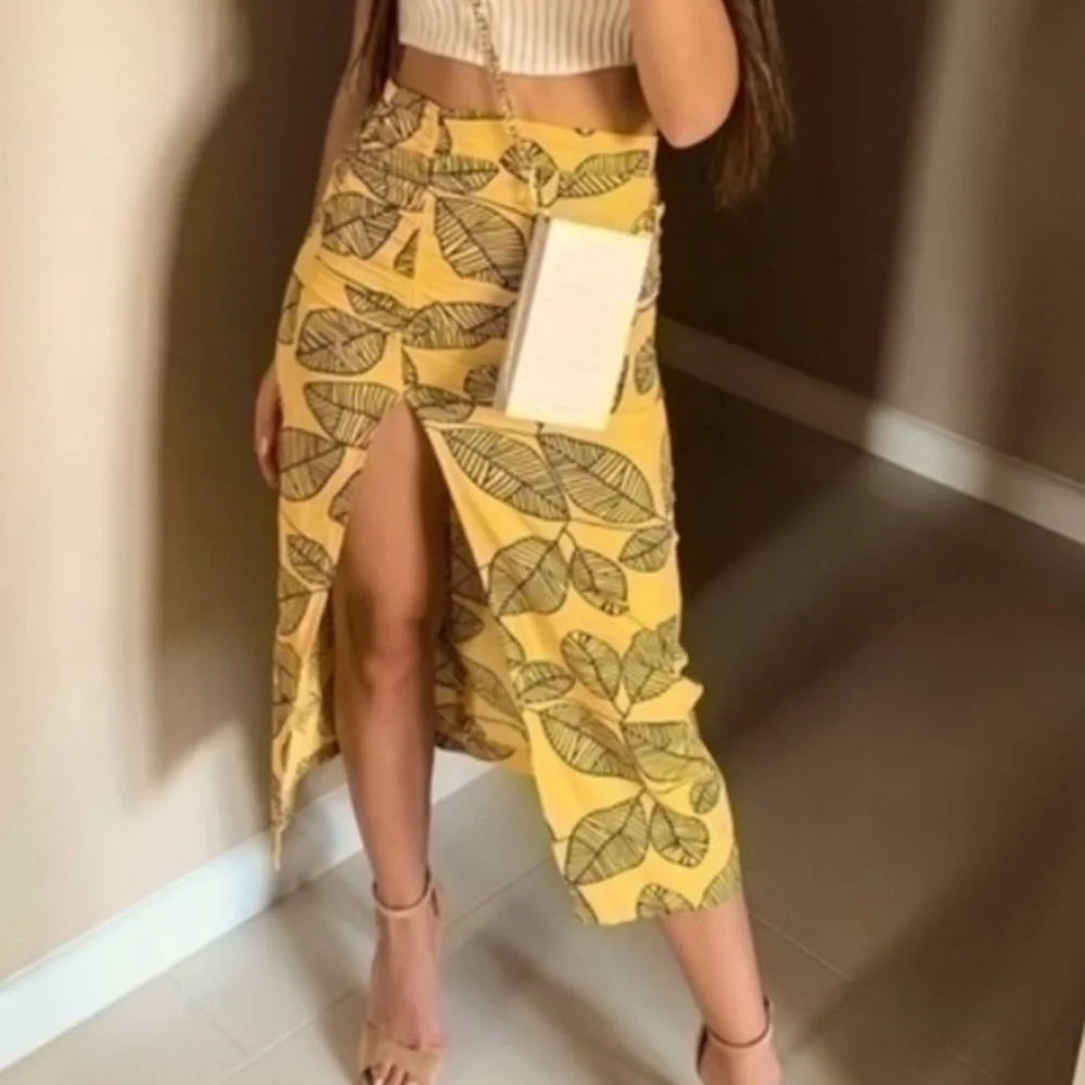Zara Yellow Leaf Print Women's Skirt size Small